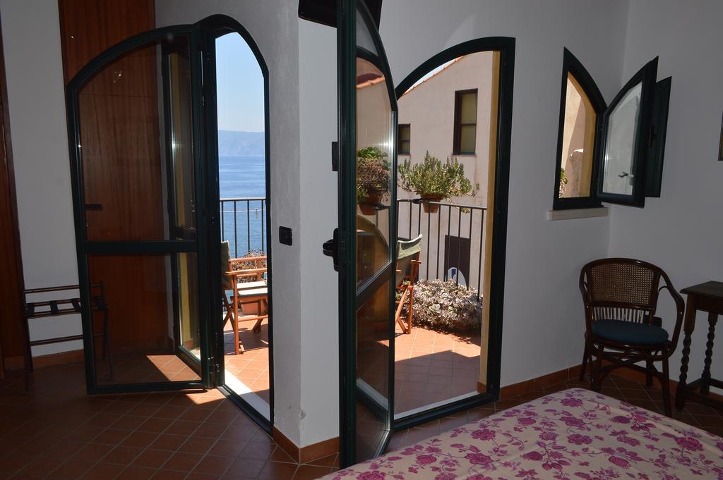 Le Piccole Grotte Bed & Breakfast Scilla Exterior photo