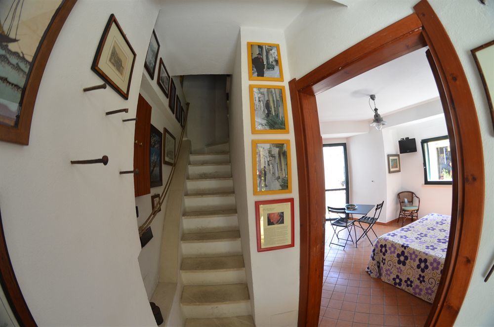 Le Piccole Grotte Bed & Breakfast Scilla Exterior photo