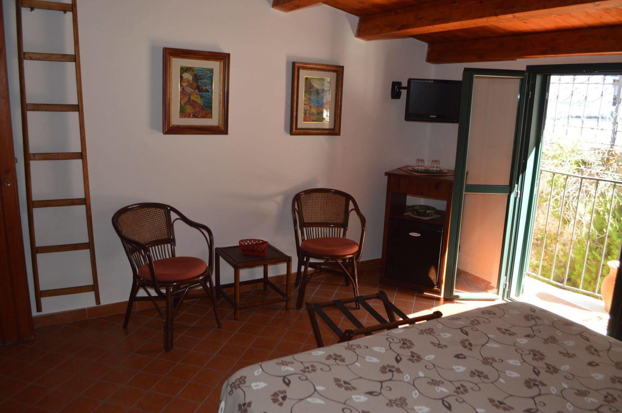 Le Piccole Grotte Bed & Breakfast Scilla Exterior photo