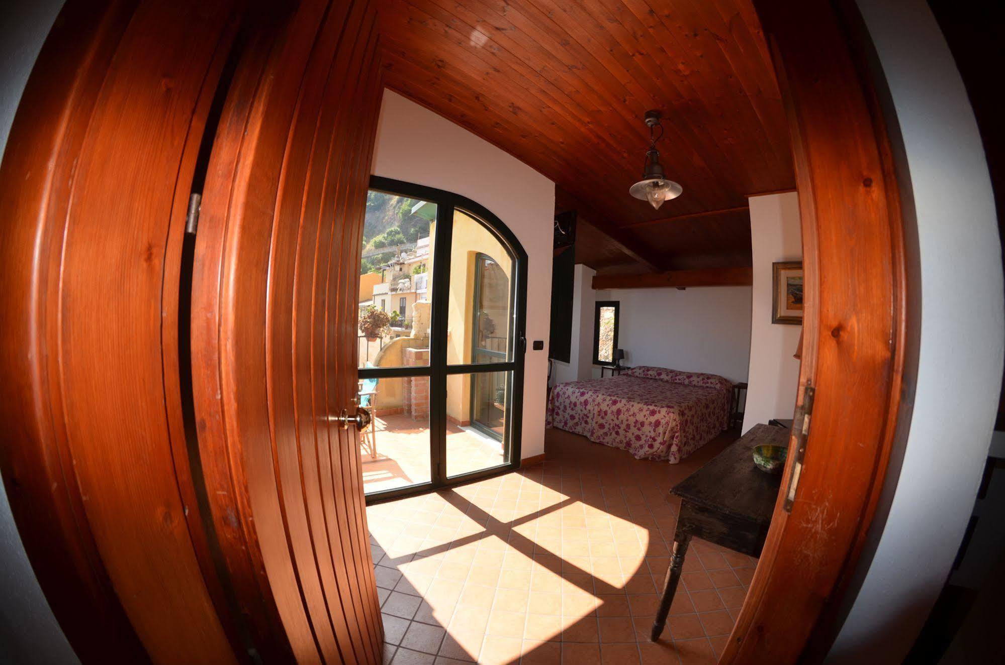 Le Piccole Grotte Bed & Breakfast Scilla Exterior photo